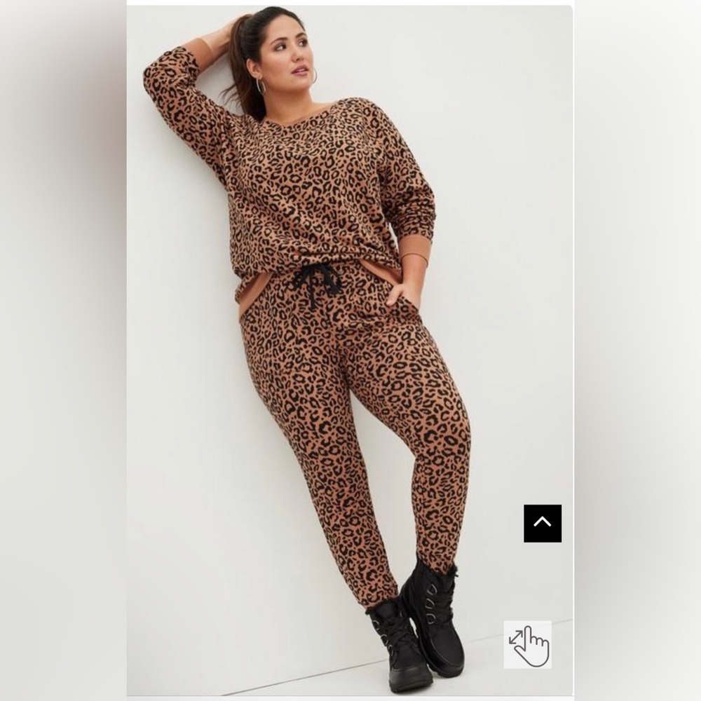 Torrid size 1 ultra soft leopard sweatshirt and drawstring joggers